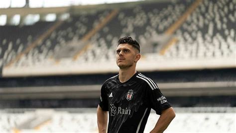 M­i­l­o­t­ ­R­a­s­h­i­c­a­:­ ­“­B­e­ş­i­k­t­a­ş­ ­b­e­n­i­ ­i­s­t­e­d­i­ğ­i­n­i­ ­h­i­s­s­e­t­t­i­r­d­i­”­
